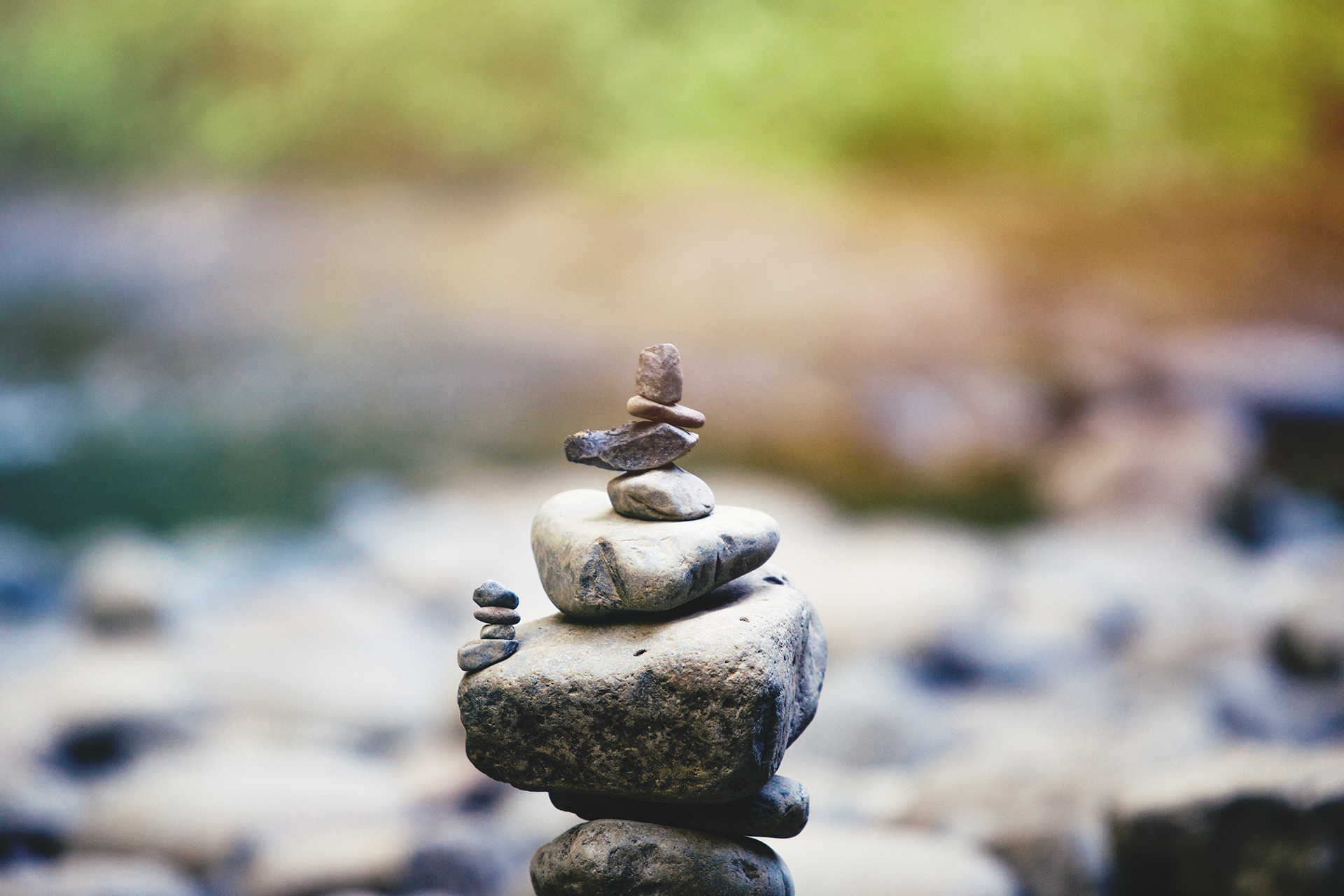 Achtsamkeit_a.neill-unsplash Dr. Harsha Gramminger hilft Patientinnen und Patienten beim Detoxen