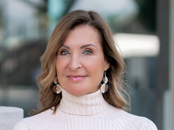 Dr Harsha Gramminger ist eine erfahrene Ärztin und spezialisiert auf ayurvedische Medizin